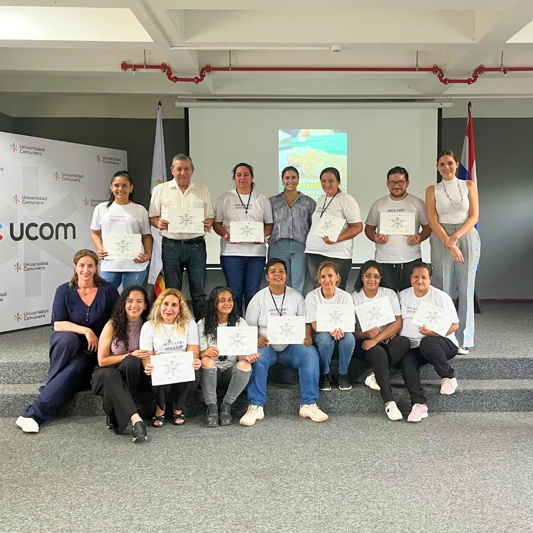 Ayer fue un día muy especial 🤍✨

En el marco del programa #abriendopuertas de <a href="/alumbrapy/">alumbra</a>, culminamos el primer programa formativo para personas egresadas del sistema penitenciario, personas que -por diferentes razones- han estado privadas de su libertad un tiempo atrás; y hoy,