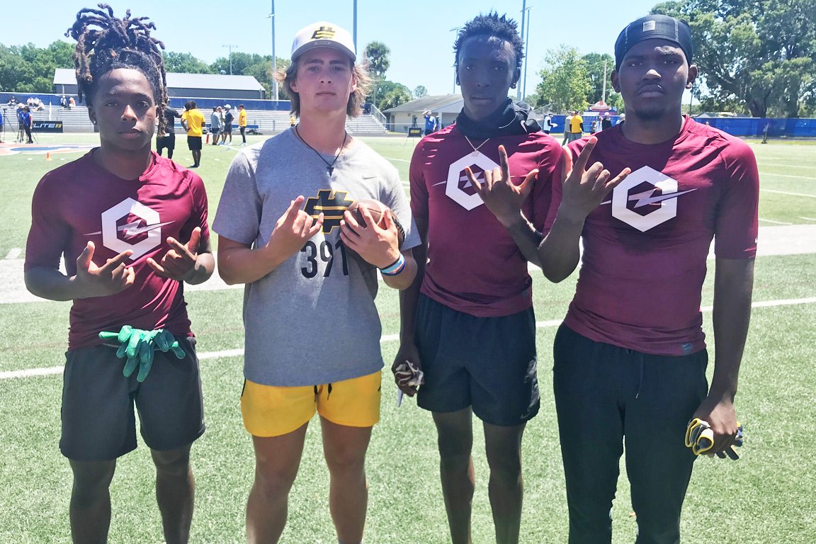 Thanks to my 🔱 teammates @CassidyErvinn @Jordantarver100 @najeh_miller for spending the day catching @Elite11 💪 Great to represent Polk County & @WHBlueDevilsAth #RecruitPolkFL #Elite11 @larryblustein @XiiAcademy @PrepRedzoneFL @H2_Recruiting @karlos_sr @in_huddle @polk_way