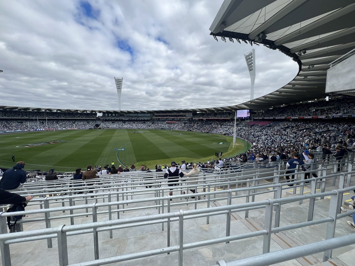 vwboi73's tweet photo. Love the new stand at GMHBA @GeelongCats best standing room ever #GoCats https://t.co/ecrzNt0vPy