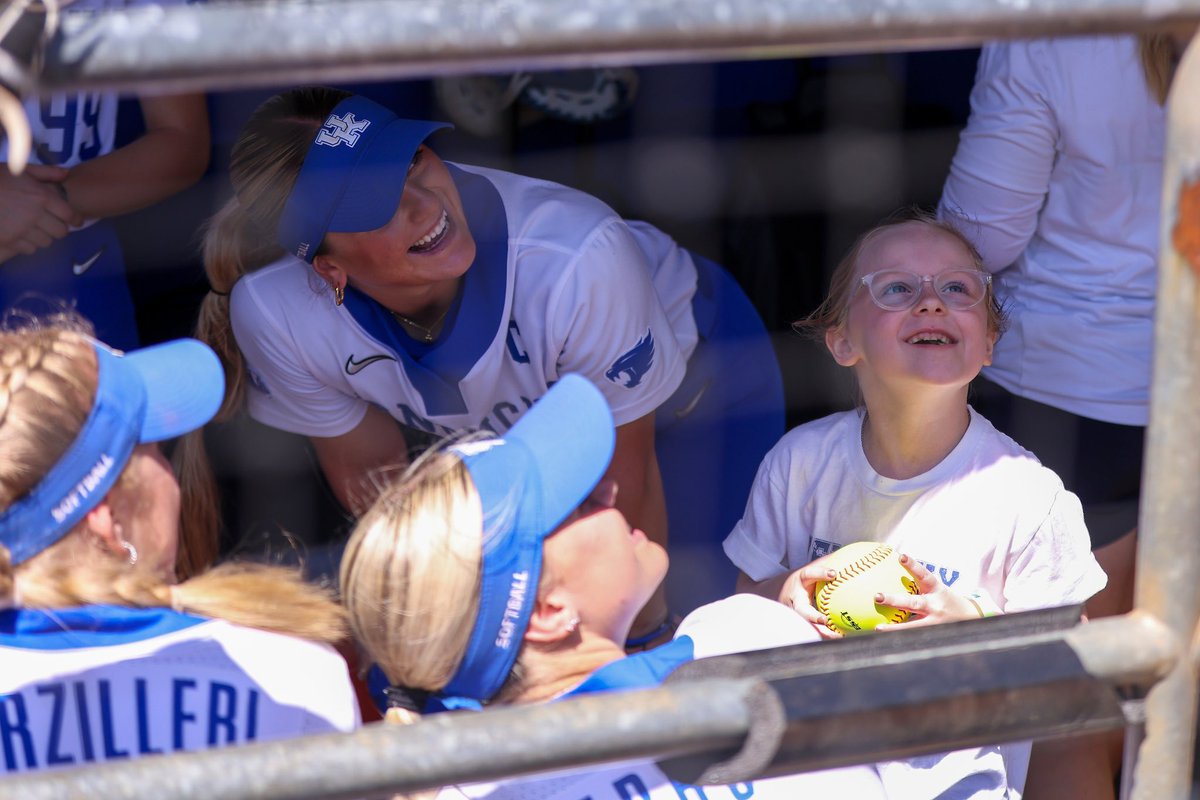 UKsoftball tweet picture