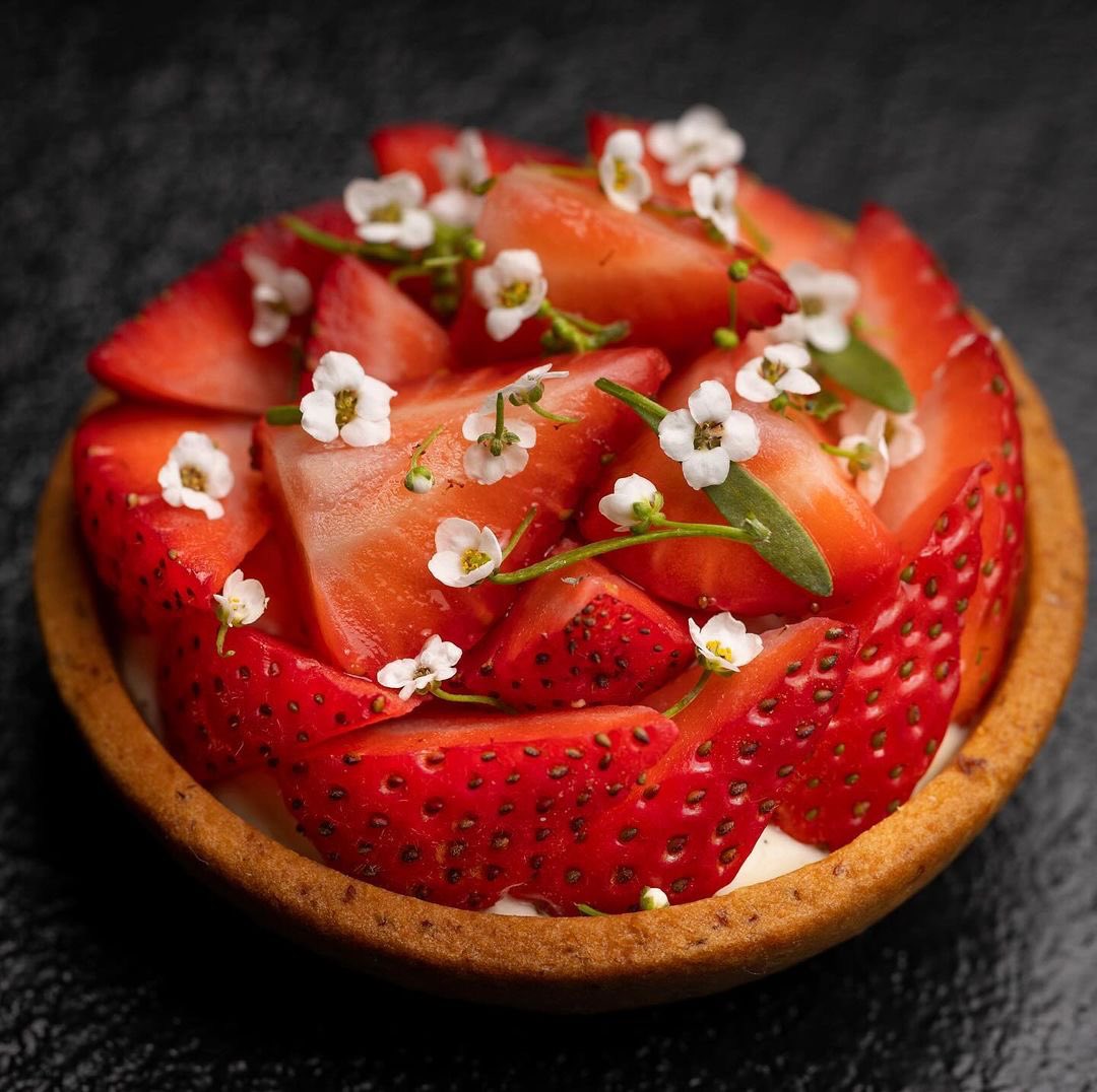 New strawberry tart for spring. Strawberry confit, vanilla lime pastry cream.🍓