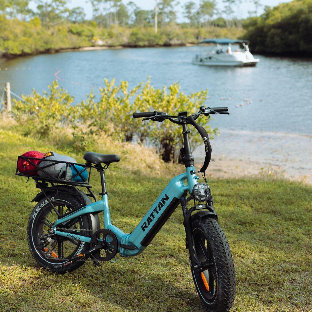 The green month of April is the best time for spring traveling.🍀
Who would you like to share the beautiful scenery along the way?

📸:Eddy Mederos
#Rattanebike #SpringTravel