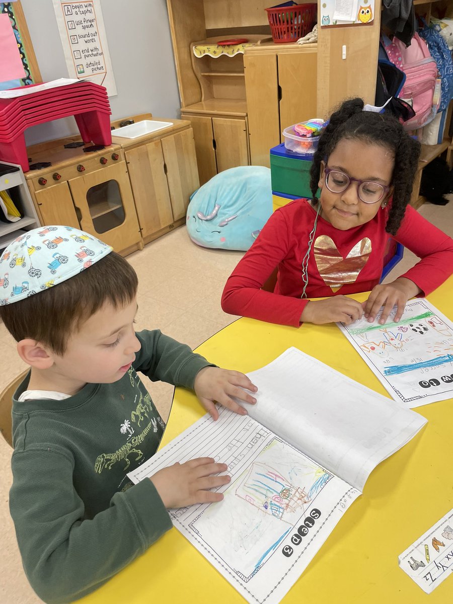 jeannine_scully's tweet photo. So proud of young authors as we shared and celebrated our published “How To” stories! 🤩✏️📖@WHChestnut @MrsKaitlynHicks https://t.co/c70bOBpK5A