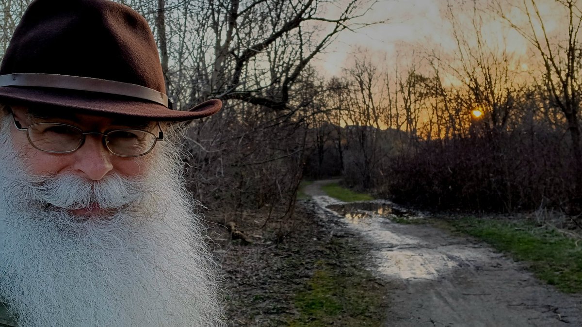 This was my evening photo walk on the Little Etobicoke Creek trail.  Images forthcoming.  

#Wildlife #Nature #PhotoWalk