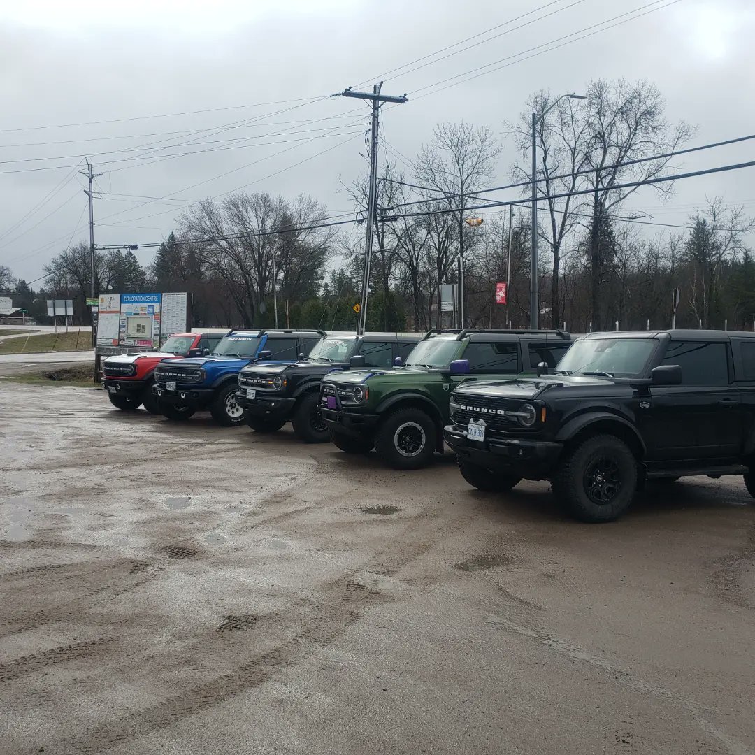 2022wildtrak's tweet photo. Saturday Carol and I hosted a bucking back roads and Bronco Burger event in Haliburton Ontario with the Ontario Bronco Club.  
#Bronco 
#Ontario 
#highlandadventuresON https://t.co/zLFaIOOuDS