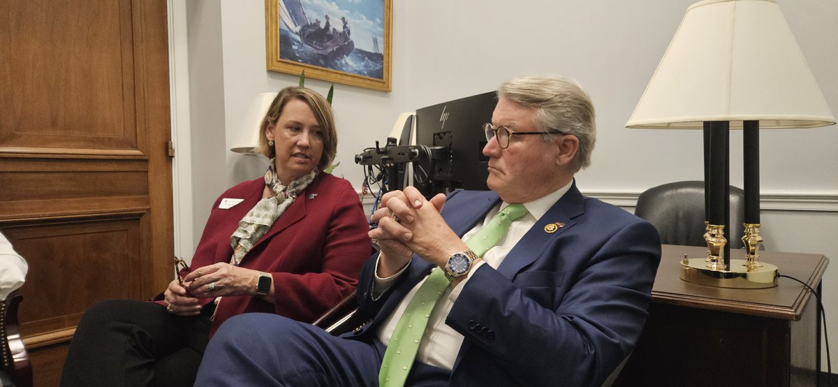 ColumbusState's tweet photo. This week, President Stuart Rayfield visited Washington, D.C. to meet congressional legislators, highlighting our commitment to workforce development and student success! #ColumbusState #WashingtonDC #Education https://t.co/3V8mWa7Dda