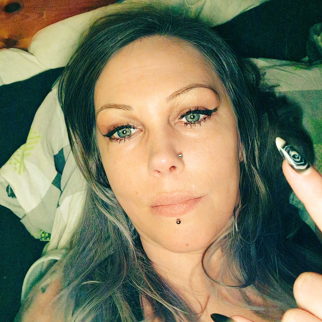 tessiplutt's tweet photo. #NewProfilePic https://t.co/f6MDyZc7uo