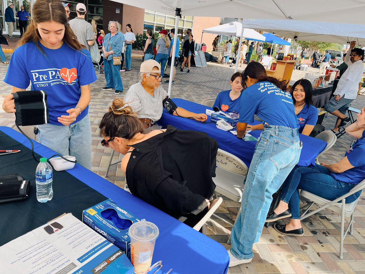 PrePA_UTRGV's tweet photo. Yesterday at the McAllen Farmer’s Market where we gained some insightful information about thyroid nodules from Dr. Chacon and used the training we received to check community members that stopped by! Thank you to those that joined &amp; thank you Dr. Chacon for the awesome training! https://t.co/iKsAFTs1lu
