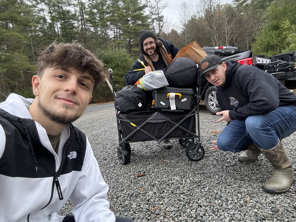 OfficialJaskoYT's tweet photo. Long night of camping ahead with the boys! 🏕️ https://t.co/4GliS2Ohl9