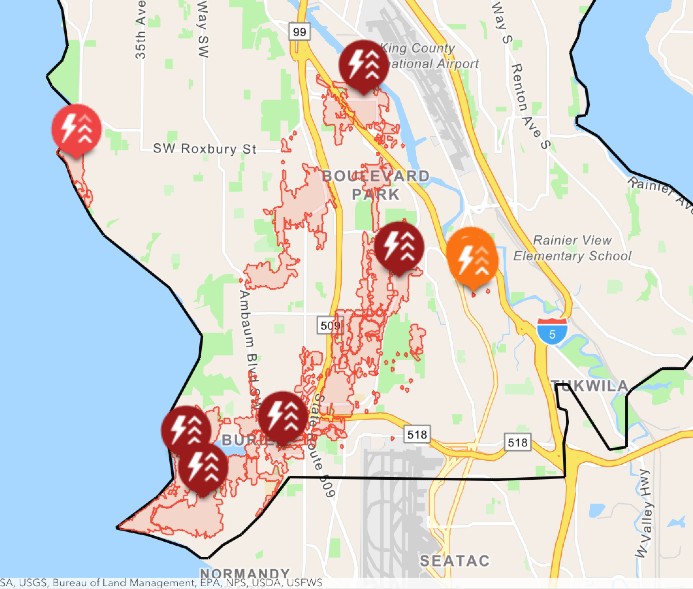 BIG @seacitylight outage now, more than 11,000 homes/businesses, stretching from southeast West Seattle south into White Center, Burien