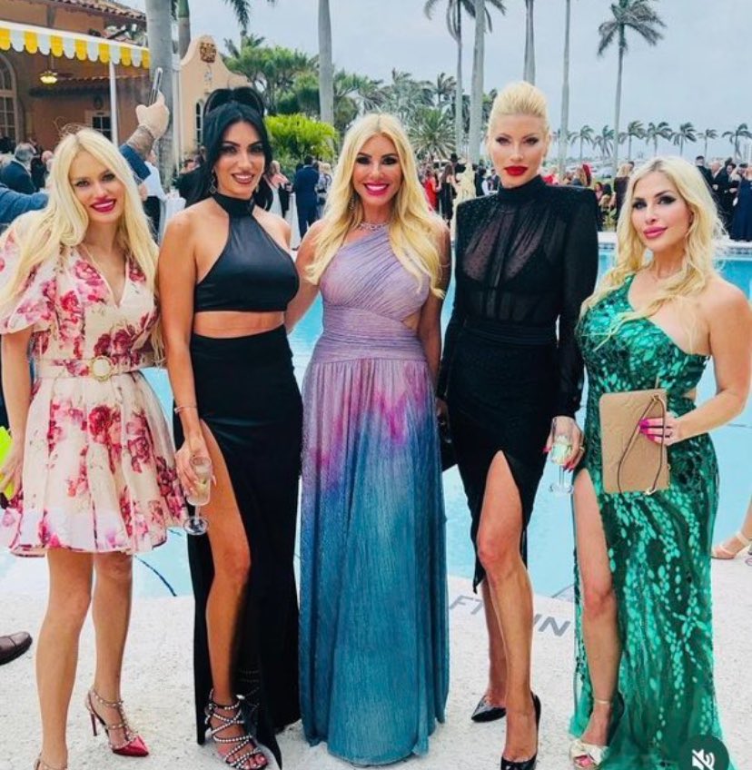 AmericaIsInTrouble tweet media