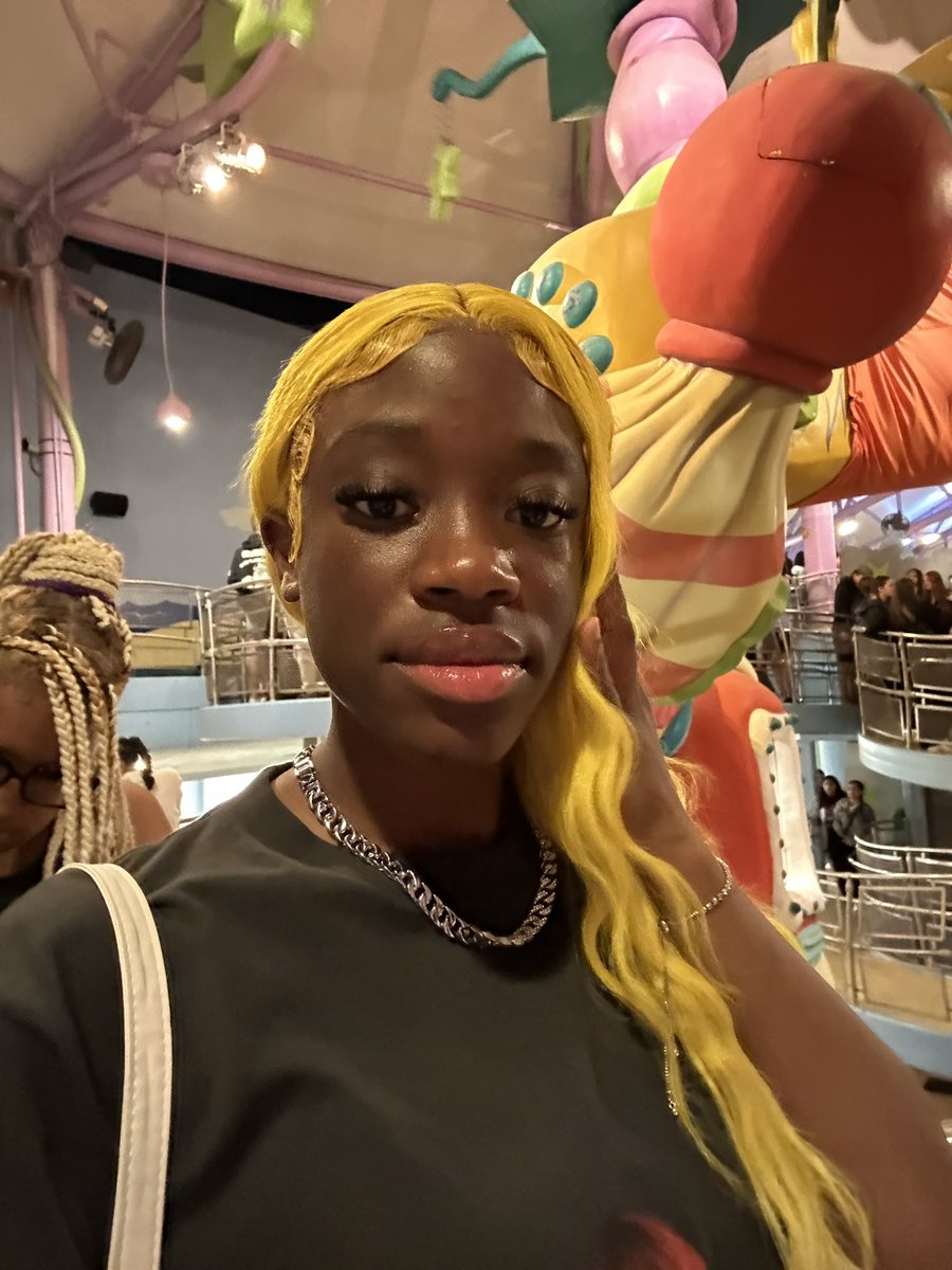 anywaysmyworld's tweet image. #gradbash ⭐️⭐️⭐️⭐️⭐️