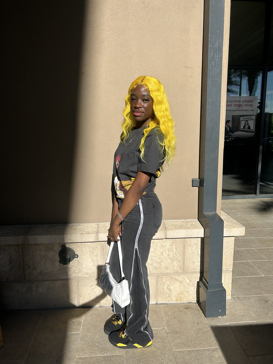 anywaysmyworld's tweet image. #gradbash ⭐️⭐️⭐️⭐️⭐️