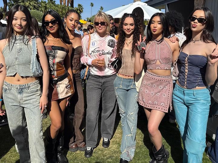 📸 | @reneerapp with @katseyeworld at #Coachella — via katseyeworld on Instagram