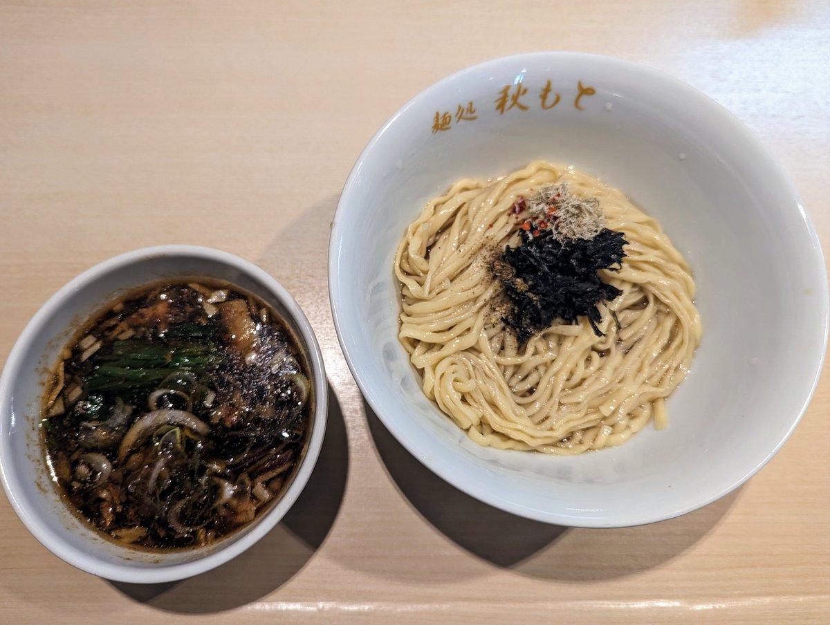 syramen888's tweet photo. 麺処 秋もと@市が尾
鰹醤油つけ麺

鰹ガッツリ
後引く一杯✨ https://t.co/HJjbKAHUKD