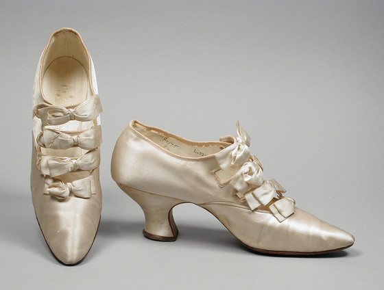 Shoes, 1912. Los Angeles County Museum of Art.