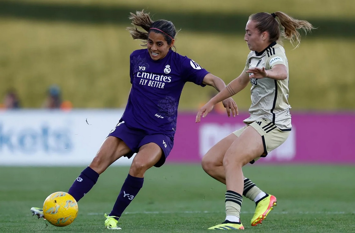 G_Aztecas's tweet photo. [ESPAÑA🇪🇸] Liga Femenina: Kenti Robles arrancó de titular y participó todo el encuentro en la goleada de Real Madrid sobre Granada (5-0). https://t.co/vSACDcORSk