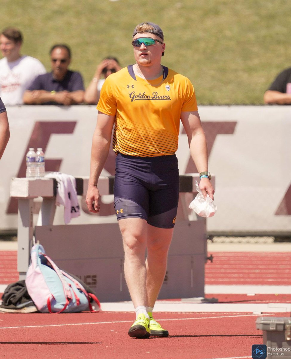 TrackGazette's tweet photo. 74.41m!!🤯🔥🔥
WORLD RECORD!!!
Mykolas Alekna 🇱🇹 has just broken the World Record in the men's Discus Throw in Oklahoma, throwing a staggering 74.41m!
He breaks the record set by Jurgen Schult 🇩🇪 16 years before he was born. His series:
72.21m
70.32m
72.89m
70.51m
74.41m https://t.co/JSqgGHMDi4