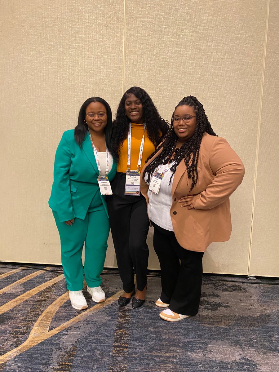 Shout out to my AERA Div J Grad co-reps @JanellaBTweets @GabHaggins! Working alongside you two this year has been JOYFUL. We made a great team! Love y’all 😭💕