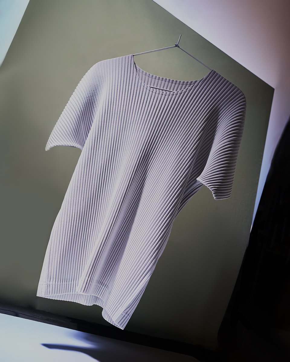 HOMME PLISSÉ ISSEY MIYAKE Spring Summer 2024 is now available in-store and online at LESS 17.⁠
⁠
lessoneseven.com⁠
⁠
#LESS17 #HOMMEPLISSEISSEYMIYAKE @hommeplisse_isseymiyake