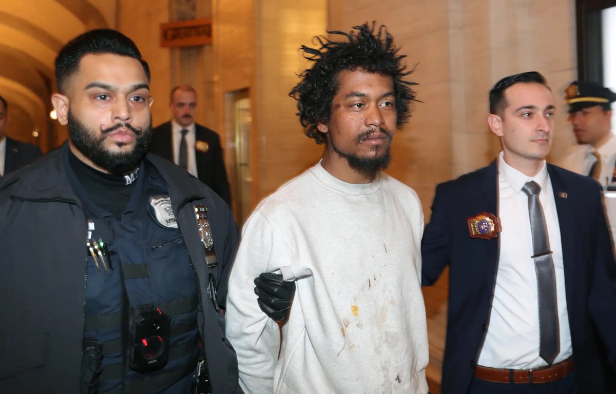 Crime_In_NYC's tweet photo. Jean Carlos Zarzuela, 30, is facing assault charges after police said he slugged a 9-year-old girl at Grand Central Terminal in an unprovoked attack on Saturday.

He was free without bail despite allegedly punching an elderly woman earlier this month.

Zarzuela, who initially fled the scene [so he was aware that what he did was wrong], is already facing assault charges for allegedly punching an elderly woman in the head on April 4.

He was arraigned on assault, reckless endangerment and harassment charges in that case — but released without bail.

The same judge, whose name is Laurie, made headlines in 2020 when she released an accused looter who smashed an NYPD cop in the head with a glass bong.

Manhattan prosecutors had asked that suspect Kevin Bullock, 22, be held on $25,000 cash bail or a $75,000 bond in that case but instead she cut him loose without bail.

In 2016, Judge Laurie also released another suspect charged with a random attack on a woman in Greenwich Village.

Once free, the career criminal was arrested for allegedly slashing two other women.

https://t.co/wVQyUXLnJG