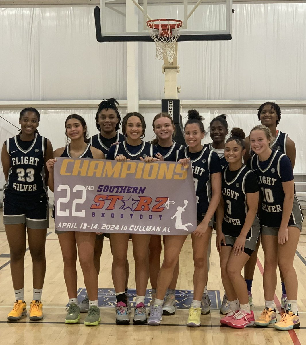 Me & my team went undefeated at the Southern Starz Shootout!! Love my girls & ready to put in work next weekend at BOO Williams!! @aayers22 @WeWorkHoops @TNFlightEYBL