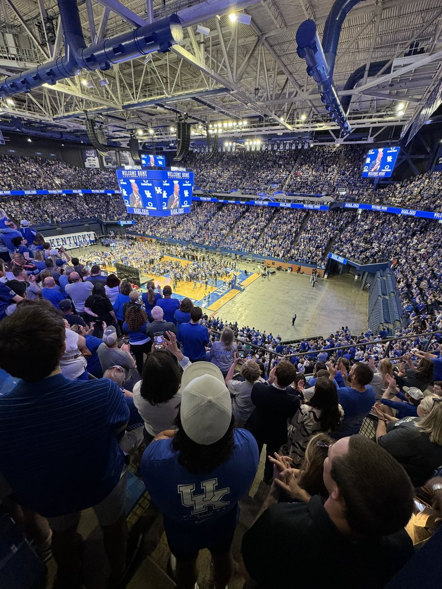 hello_jeff's tweet image. #BBN IS NUTS!!! Go UK!
