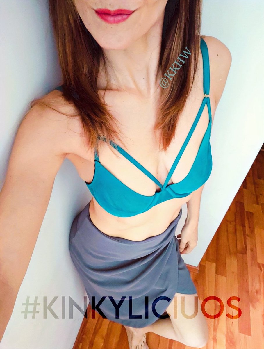 MrSudestada's tweet photo. Para ser Elegante hay que ser Sensual.
Para ser Sensual hay que ser todavía más Elegante...
#EsoEsLoQueTuEres
#UnPoema ❤️
#LipsLikeSugar
#Photo By @KinkyHotwife43 https://t.co/mXq5Dmb5ug