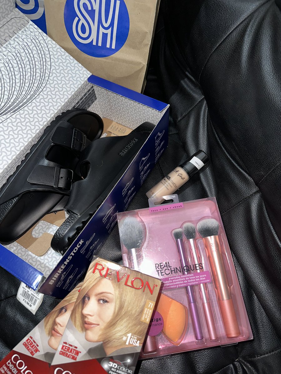 prettycatmori_'s tweet image. Me &amp;amp; my son 🛍️ #lateups