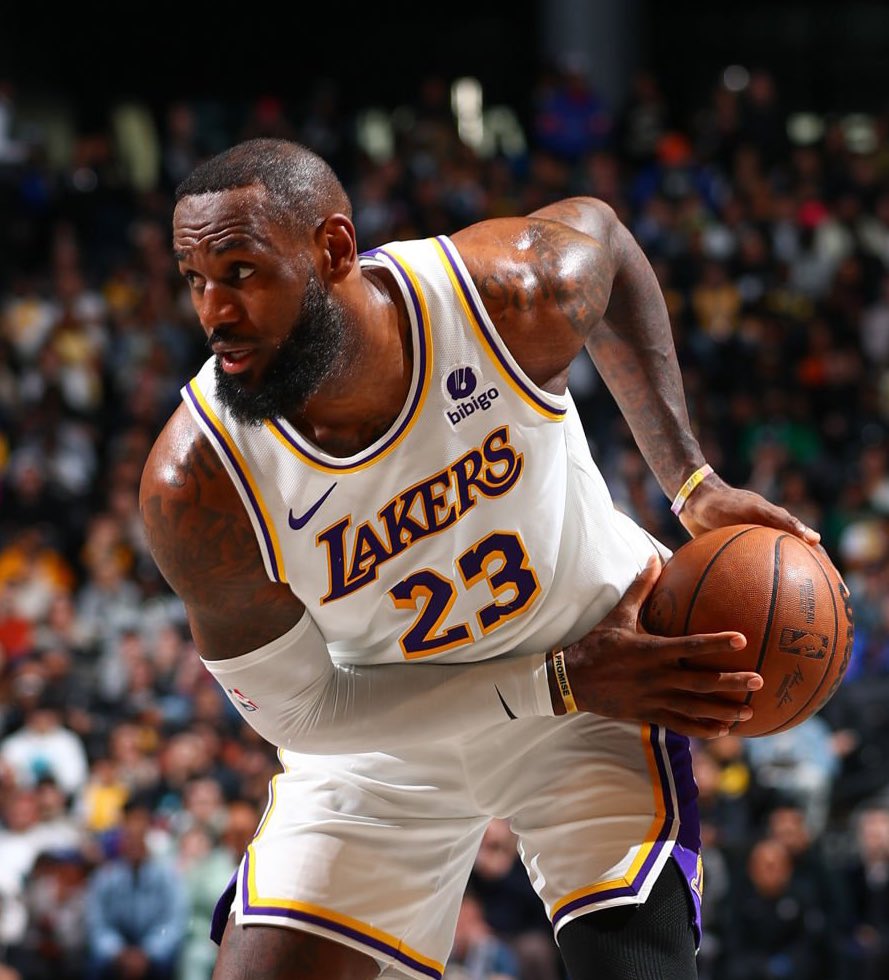 LeBron James 21st season is over: • 25.7 PPG • 8.3 APG • 7.3 RPG • 1.3 SPG • 54/41/75% • 63% TS LeBron is the only player in NBA history with 25+ PPG, 8+ APG, 50+ FG%, and 40+ 3P% in a single season. It's the greatest 21st season in basketball history.