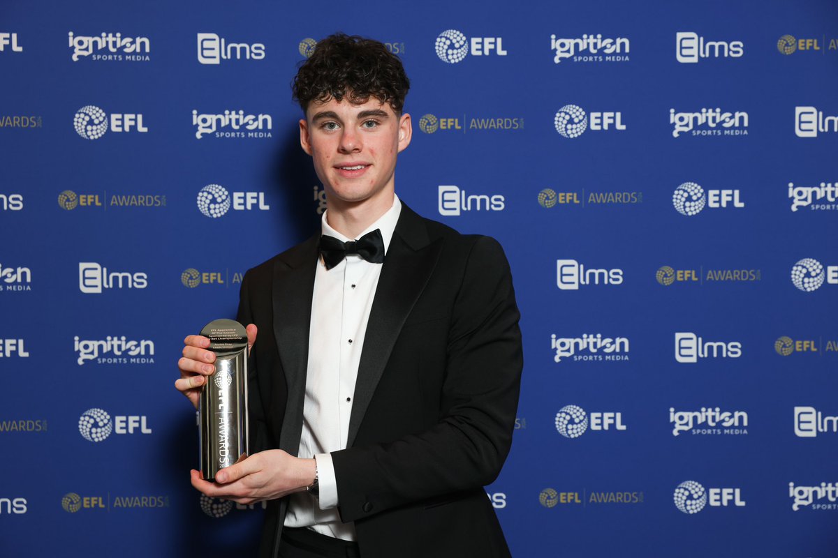 🏆 Congratulations to Archie Gray of @LUFC who has won the LFE Championship Apprentice of the Season award at tonight’s EFL Awards. #EFLAwards
