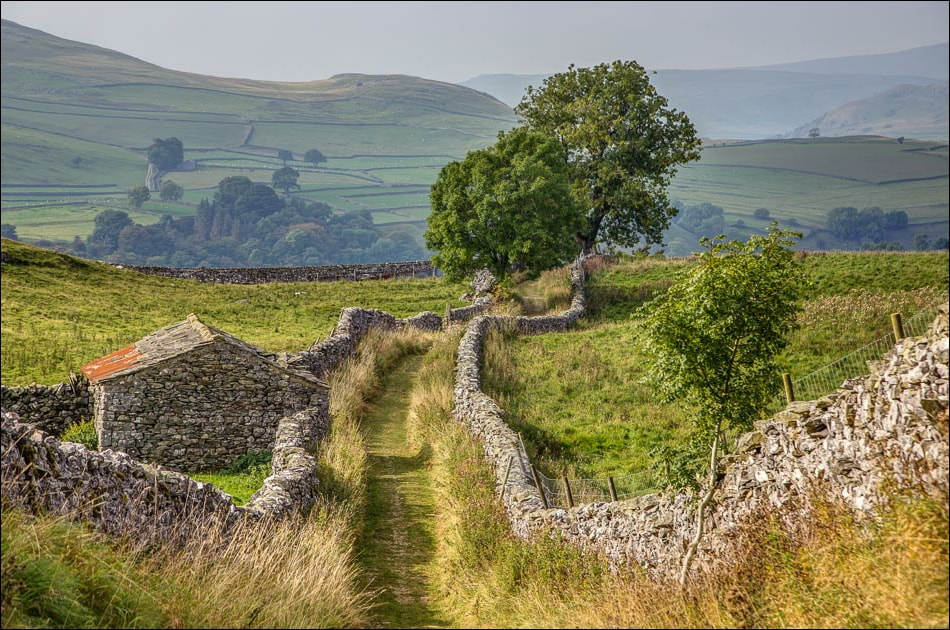 Today in Tudor History 14 April 1565, during the reign of Queen Elizabeth I, astrologer, astronomer, mathematician & magician, Edward Gresham, was born in Stainsford, Yorkshire in the stunningly beautiful dales of UK. #Tudors #TudorHistory #TudorDynasty #Anglophile