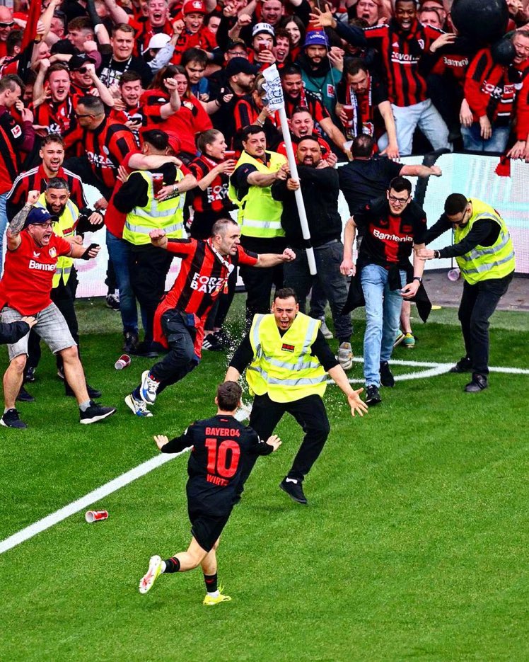 ❤️ Florian Wirtz'in şampiyonluk maçında attığı golden sonra, hiçbir zaman unutulmayacak o efsanevi fotoğraf ortaya çıkıyor...