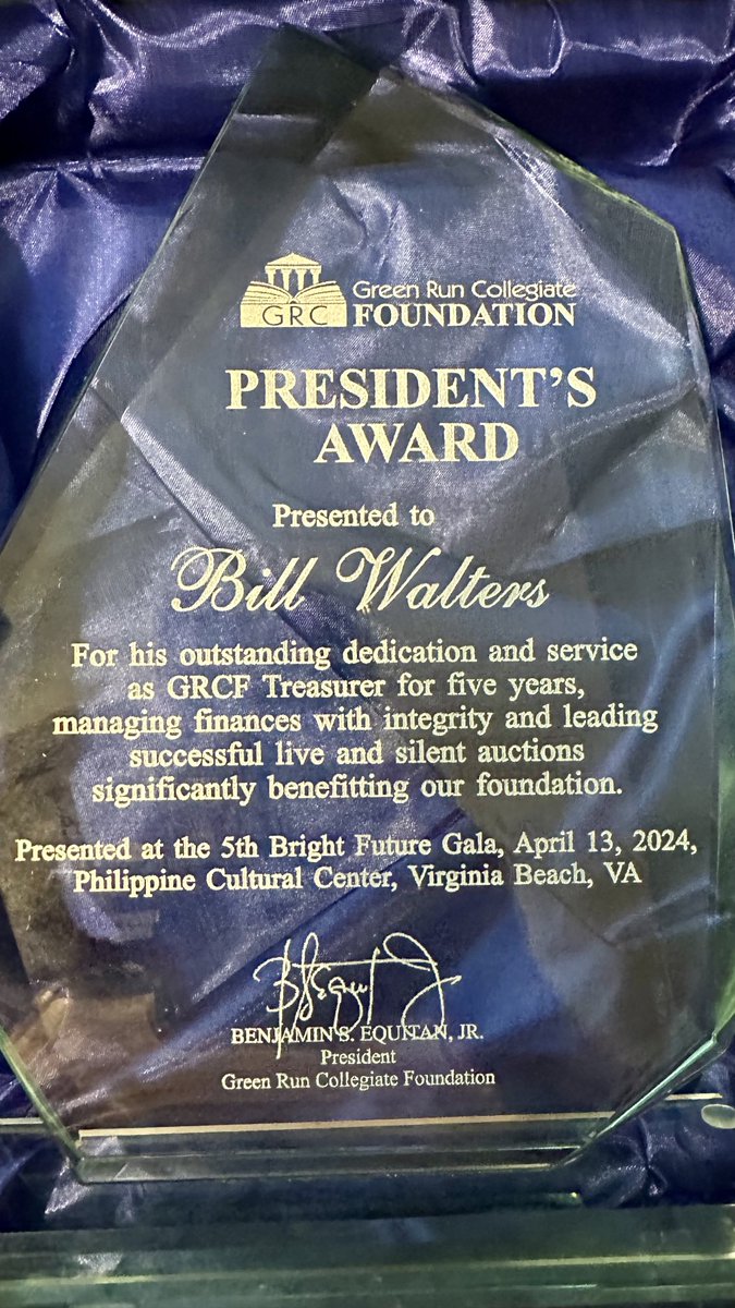 So proud of Bill. This recognition is so deserved. ⁦<a href="/grcollegiate/">Green Run Collegiate</a>⁩