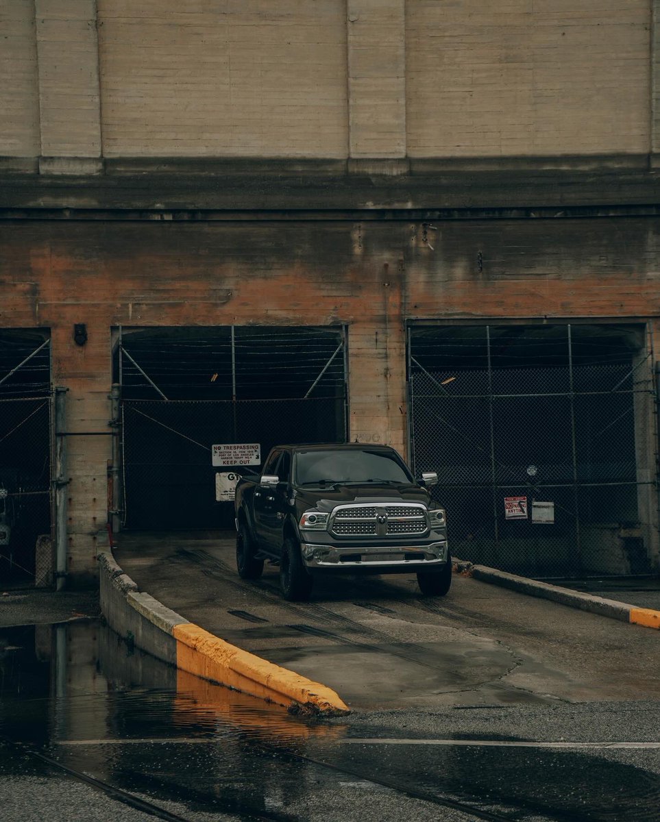 WitoGamez's tweet photo. Cooked with the ram 1500 

#photograghy #photographer #ram1500 #LosAngeles https://t.co/u1FupDQ5H3