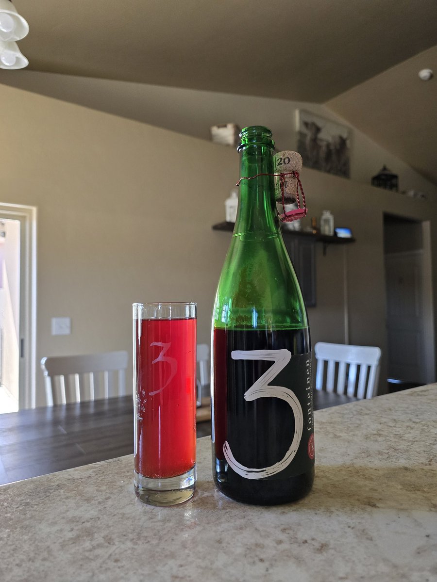 These are the #beers that excite me ♥️

Brewery: Drie Fonteinen (aka 3F)
Beer: Oude Kriek
Vintage: 2020

Enjoy the rest of your weekend fam 🍻👊

#SomethingsBrewing 
#driefonteinen @3Fonteinen #craftbeer #3F