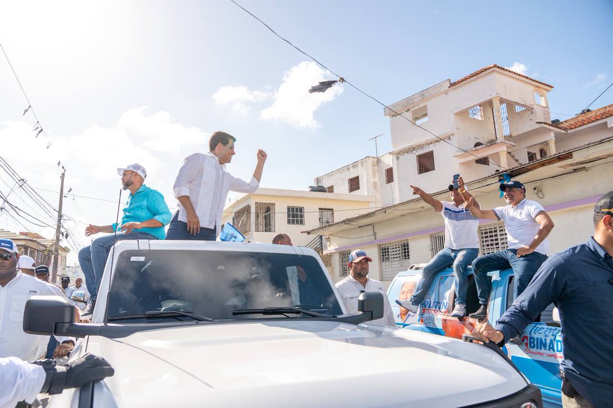 DavidColladoM's tweet photo. Continuamos nuestro recorrido en Higüey, llevando nuestro mensaje con energía y agradeciendo la emoción con la que nos recibe la gente. ¡Gracias por su cariño estamos más motivados que nunca! https://t.co/aqQdArQhr7