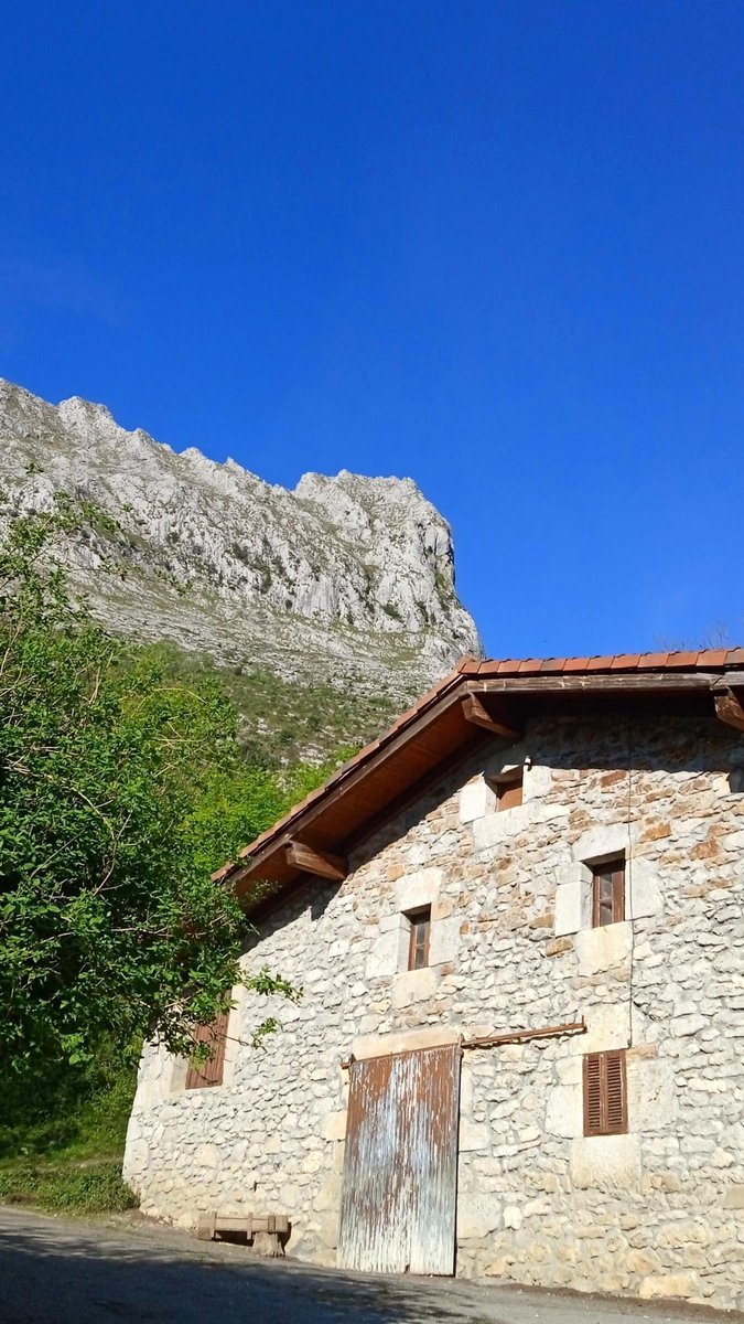 Atxeko baserria, Anboto pean, Arrazola... Bizkaia