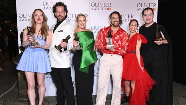 The biggest winner at this year’s #OlivierAwards at London’s @RoyalAlbertHall was @sunsetblvd with 7 wins, while Best New Musical was awarded to @mincemeatlive. Acting honours went to @realtomfrancis @NicoleScherzy @AmyTrigg & @JakMalonee @OlivierAwards musicaltheatrereview.com/sunset-bouleva…