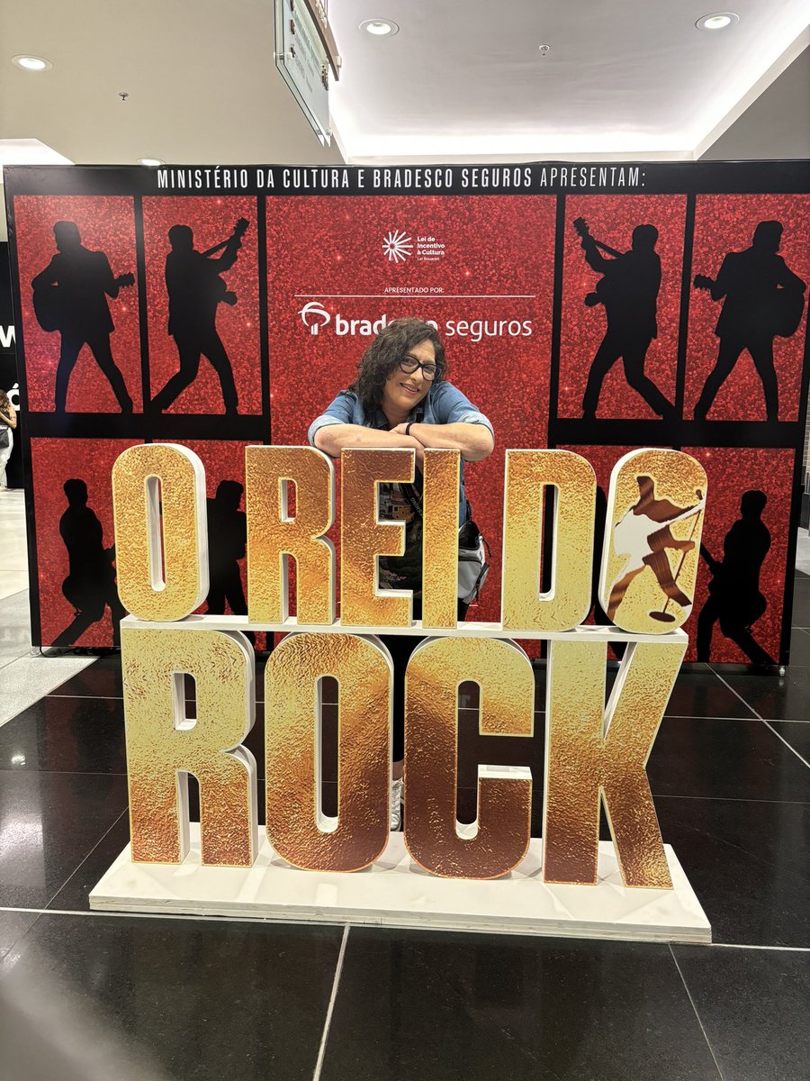 Hoje é o dia de Musical com os sobrinhos !!!!! <a href="/teatroclaromais/">Teatro Claro MAIS</a>  para assistir O REI DO ROCK … E em junho tem Priscilla a rainha do deserto co <a href="/di_egomartins/">Diego Martins | TANTO</a> eu já garanti meu ingresso para a estreia