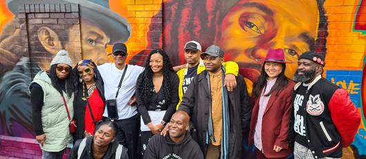 Just one of many pics from today's unveiling of my brother, Benjamin Zephaniah, (@ZephaniahFamily) public mural. This one features members of the family, artist Bunny Bread key organiser @DawnCarr69, friends of Handsworth Park, and Black History Walks.