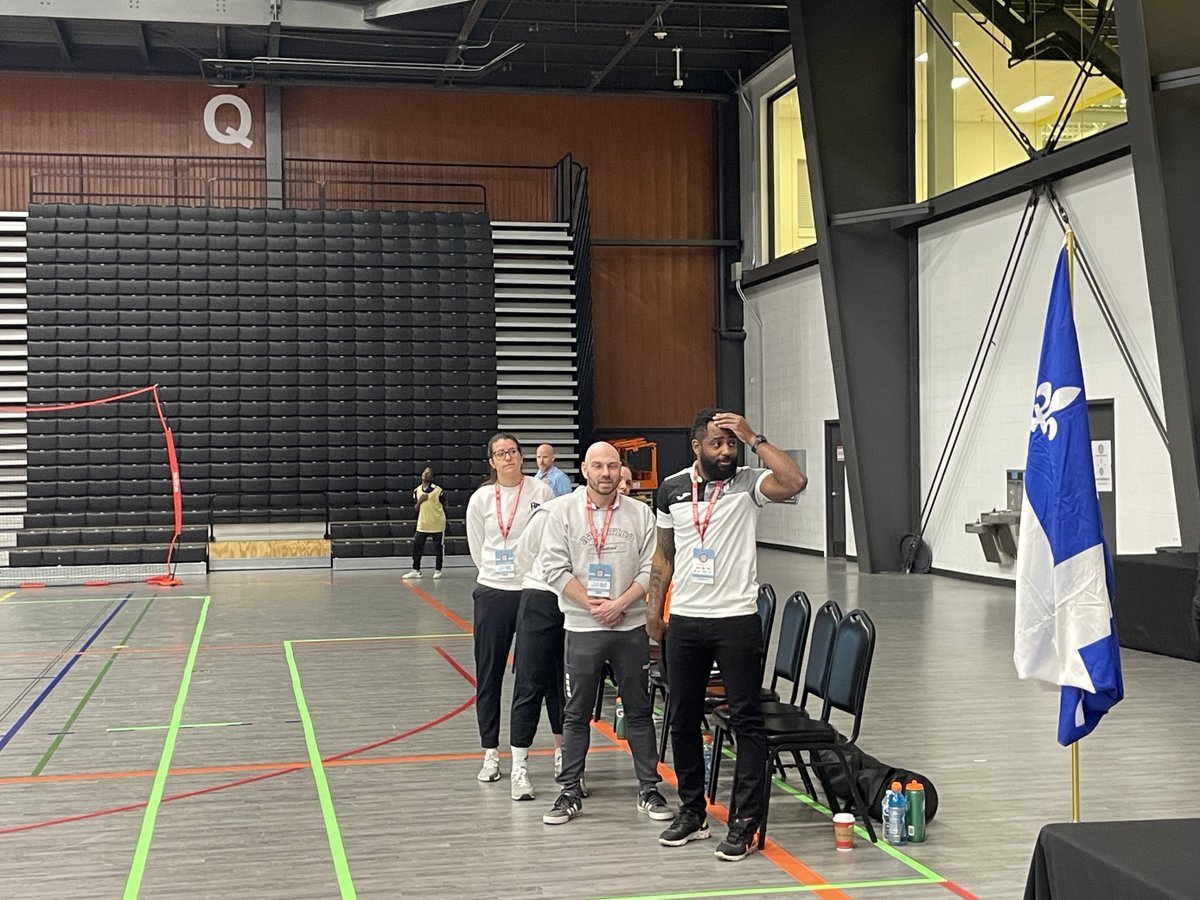 PLFQ1's tweet photo. [Championnat Canadien de Futsal 2024]

Les joueuses de l'Atletico Montréal terminent à la 3ème place du Championnat Canadien de Futsal 2024 après leur victoire 2 à 0 face au Windsor Caboto SC en petite finale!

Vous avez fait la fierté du soccer Québécois!

#plfq #soccerquebec https://t.co/wWIkPH7yas