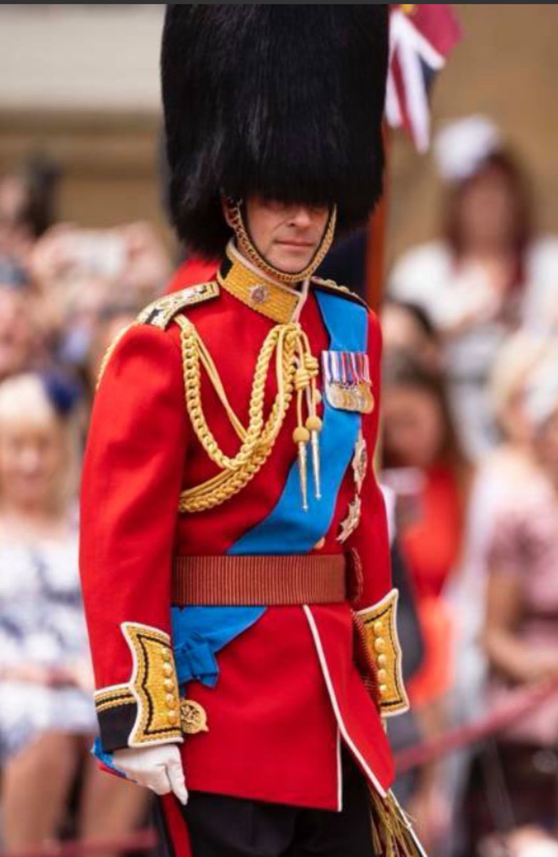 My first regiment, Scots Guards, loses its Colonel of 50 years tonight Will always remember The Duke of Kent met us @scots_guards off plane after Falklands War, 1982 The King has appointed The Duke of Edinburgh as 27th Colonel, #ScotsGuards, from tomorrow. #EdwardToEdward