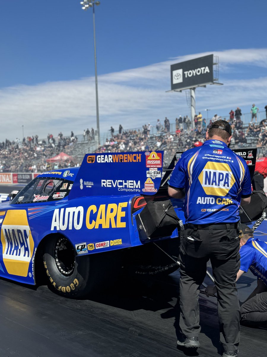 RCM #Vegas4WideNats Round 2/Semis Results: @RonCapps28 is first off the line and holds on to take the WIN with his quickest lap of the weekend - 3.932 at 331.04MPH and advances! It’ll be Capps vs. Hagan, Prock and Tasca in the final round! @theNAPAnetwork / @NAPARacing