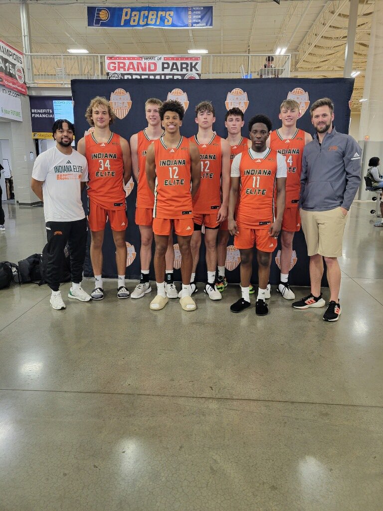 Great weekend for Indiana Elite Team Indiana 2025 (3SGB). Winning the Indy ball tournament and going 5-0 on the weekend. #IEFAMILY Sunday games: W 71-58 over Indy Heat competitive greatness W 69-49 over Kyle Guy Elite Smith W 79-72 over Progeny