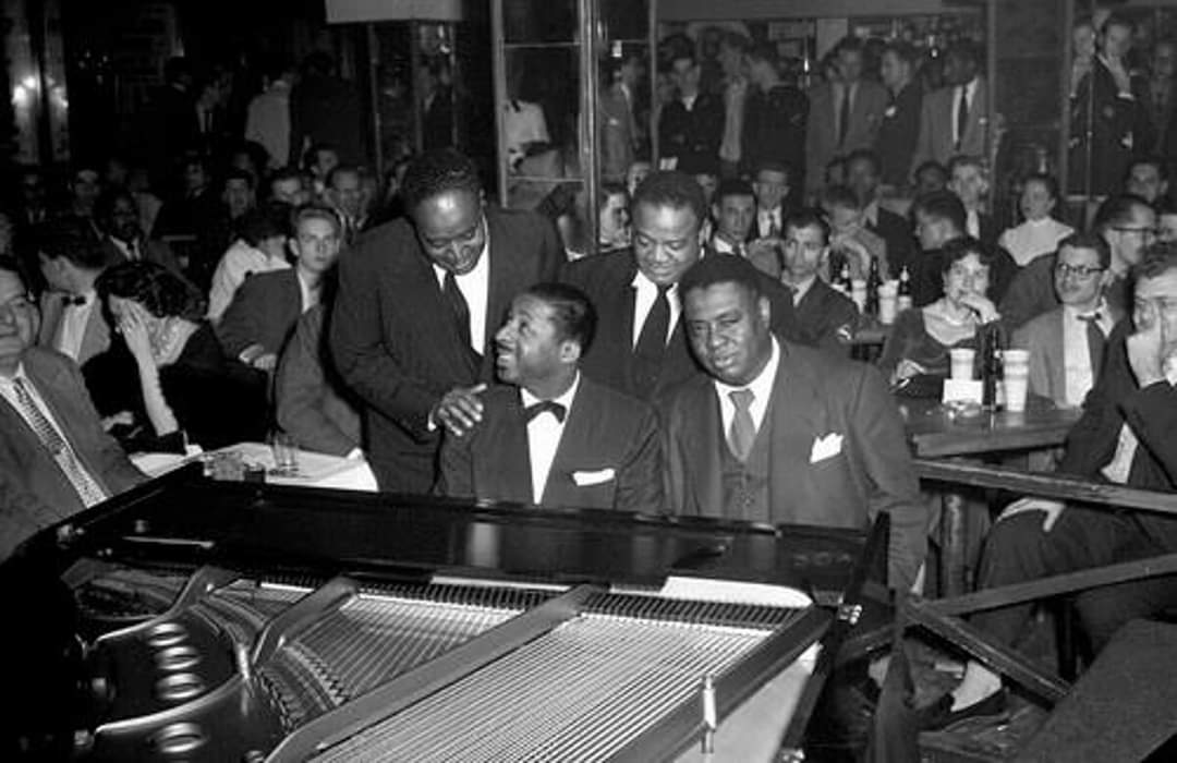 Amazing troupe of geniuses: Art Tatum and Erroll Garner seated at the piano and Albert Ammons and Mead Lux Lewis standing behind them. 💪💪🎹🎶
#smlpdf 
sheetmusiclibrary.website