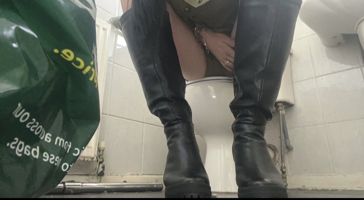 MistressMegXoXo's tweet photo. The power play of making you kneel in front of my toilet and lick it clean. Maybe I’ll shove your head down and flush and give you a swirlie 😅 Or maybe i’ll just use you as my toilet 🤷‍♀️

Findom paypig sissy Rt footworship scat pegging cuck Femdom sissy beta chastity leatherboots https://t.co/hBAuId8S5V