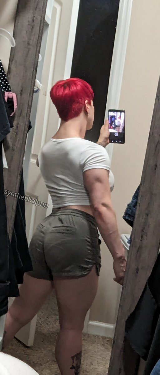 synthetika_lynn's tweet photo. I've made some adjustments to the workout program I have designed for myself on top of doing photo shoots and editing. I'm really tired, folks. https://t.co/kcniPjrqh9