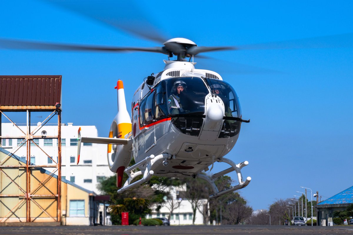 おはようございます☀ 今日は「 #ヘリコプターの日 」🚁 ヘリコプター
