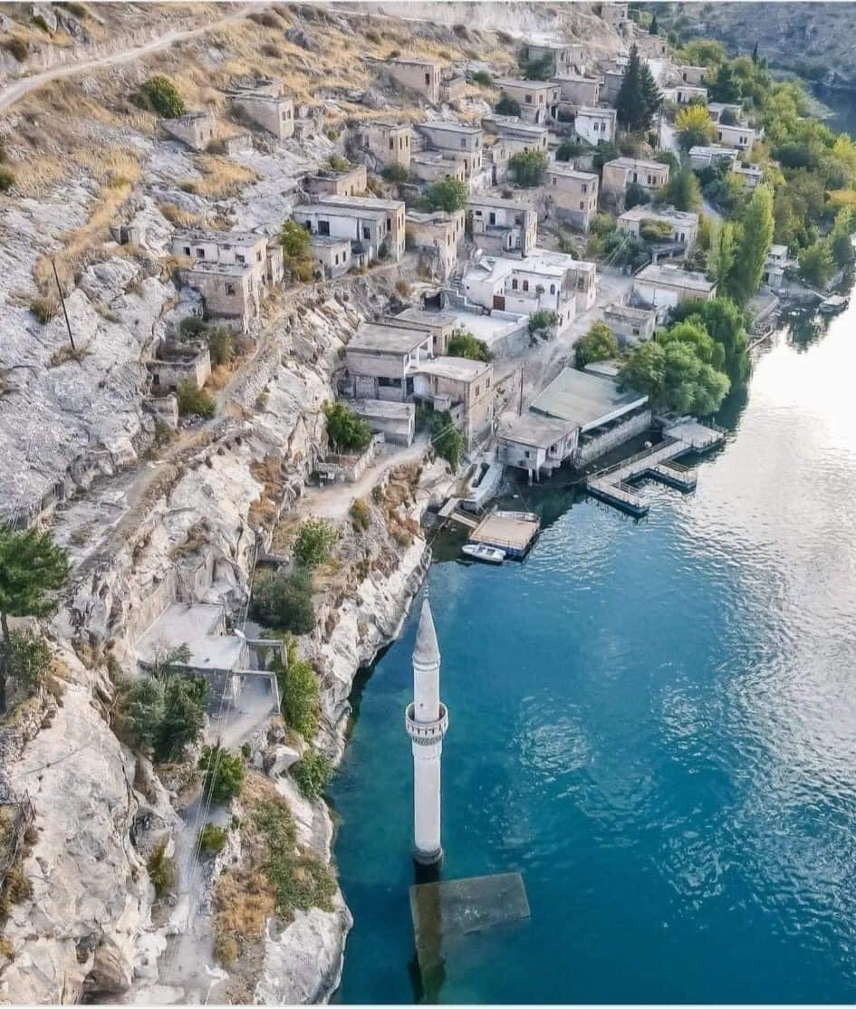 Batık Şehir Halfeti Şanlıurfa 
Türkiye